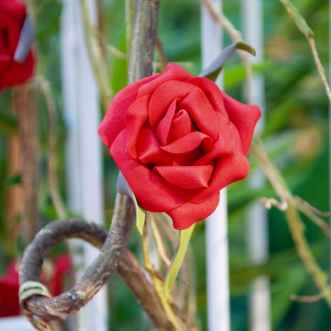 Kunstig Rose Guirlande. Rød